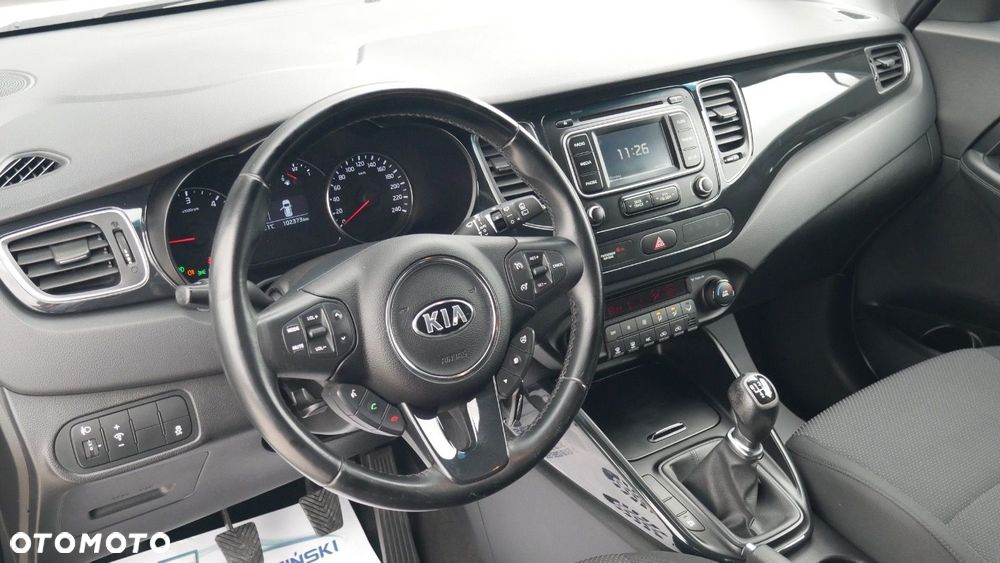 Kia Carens - 13