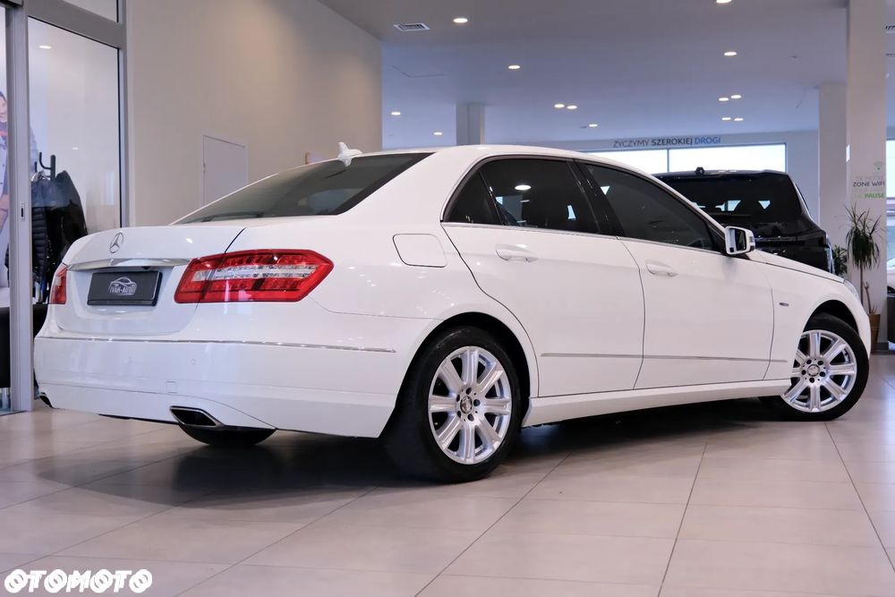 Mercedes-Benz Klasa E 350 CDI DPF BlueEFFICIENCY 7G-TRONIC Avantgarde - 9