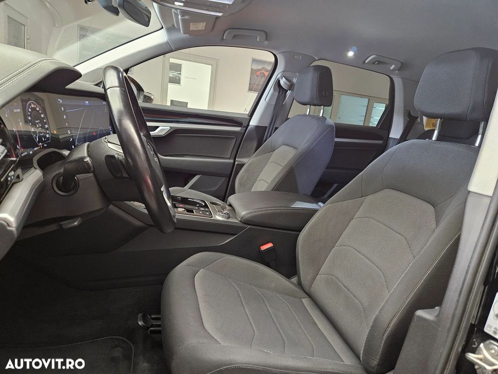 Volkswagen Touareg - 9