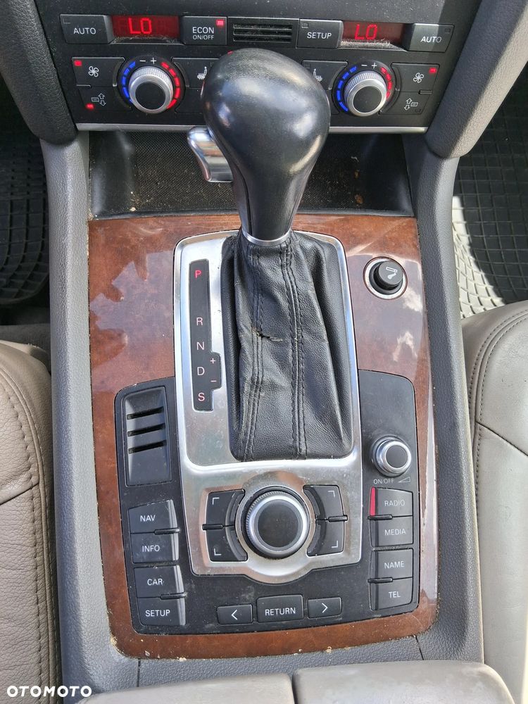Audi Q7 - 12