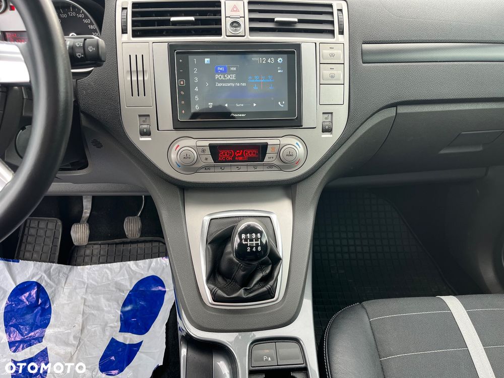 Ford Kuga 2.0 TDCi 4x4 Titanium - 16