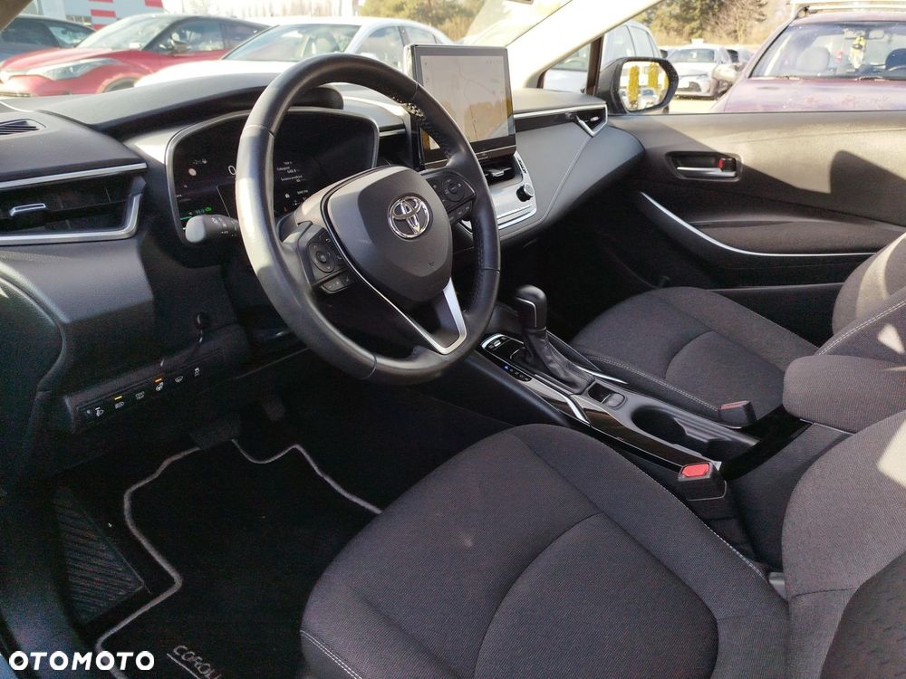 Toyota Corolla - 10