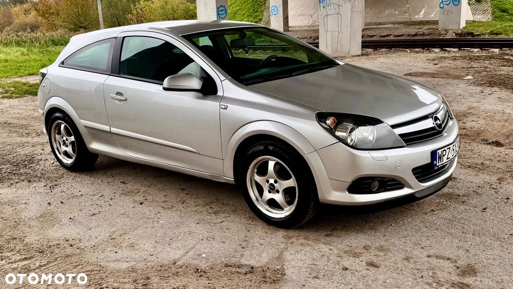 Opel Astra III GTC 1.6 Sport - 2