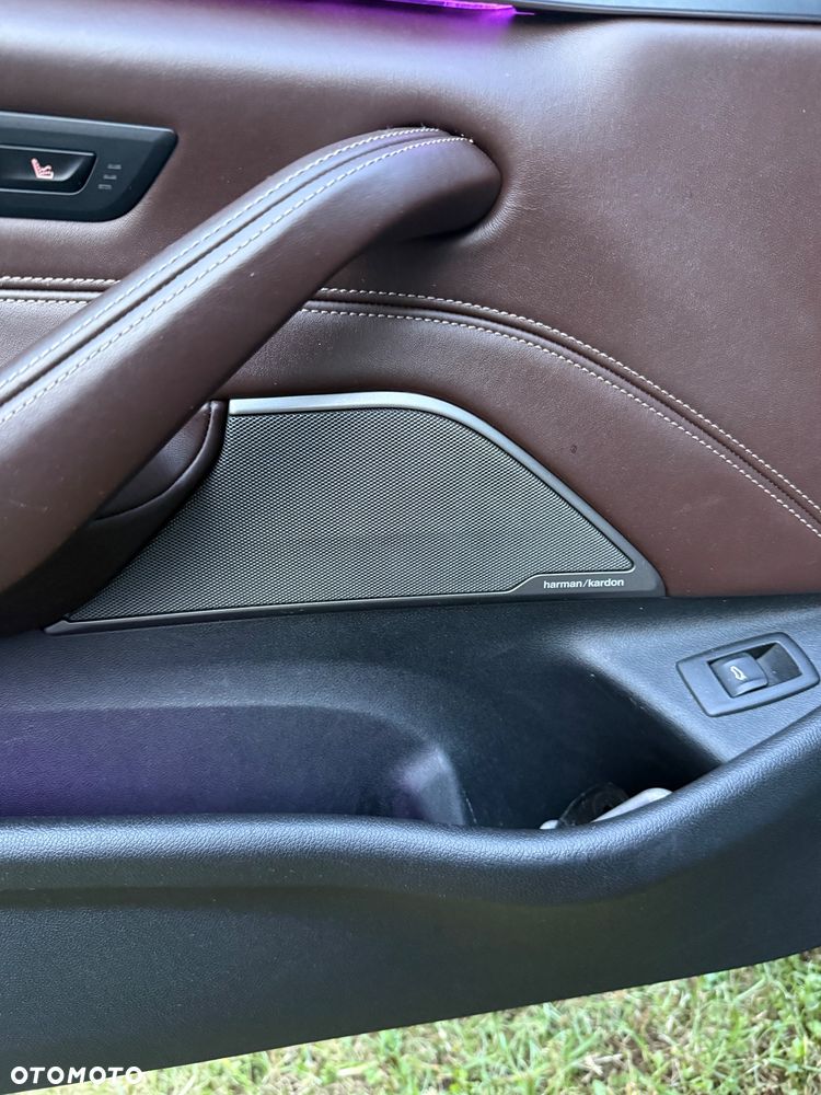 BMW Seria 5 540i xDrive Luxury Line sport - 22