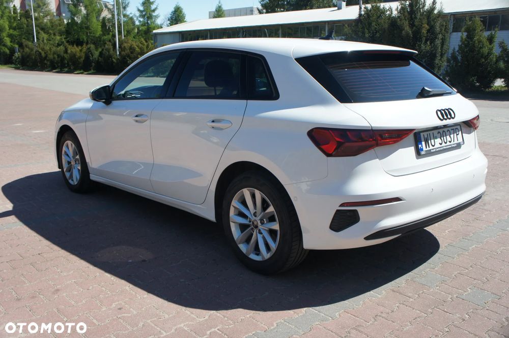 Audi A3 Sportback 30 TDI Advanced - 4