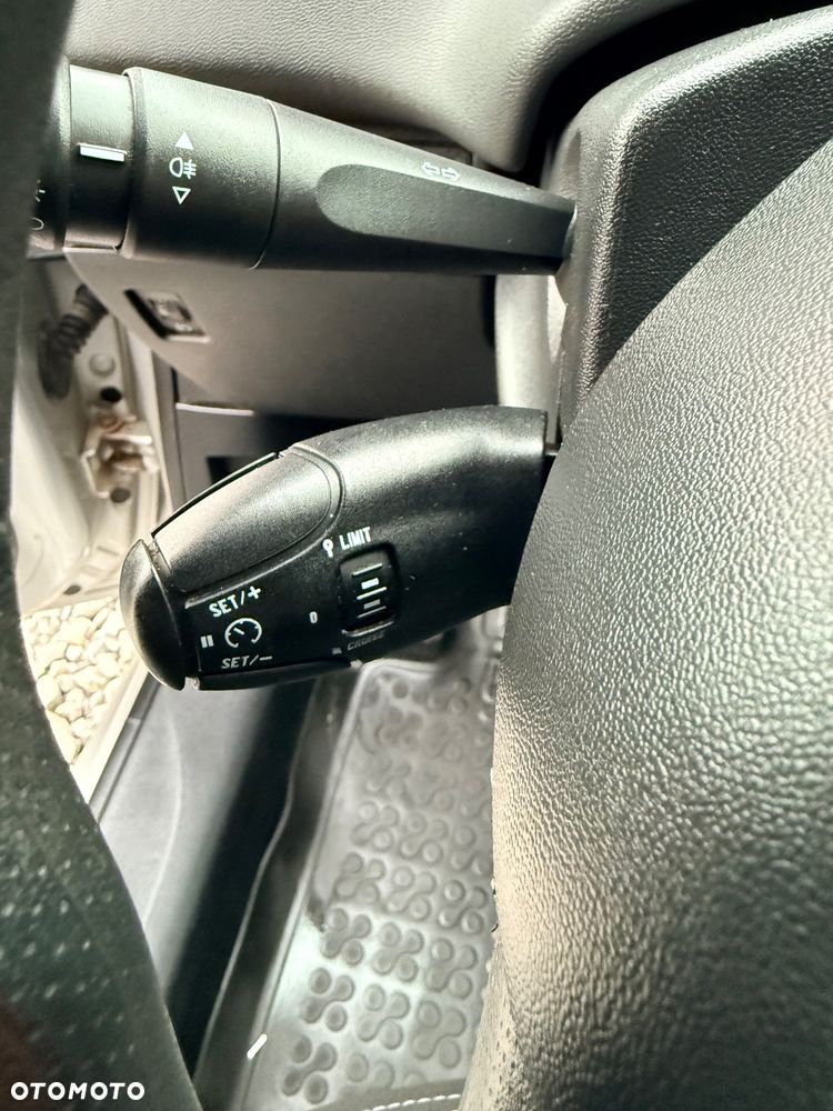 Peugeot 208 1.4 HDi Access - 12