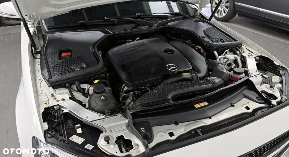 Mercedes-Benz Klasa E 300 9G-TRONIC - 15