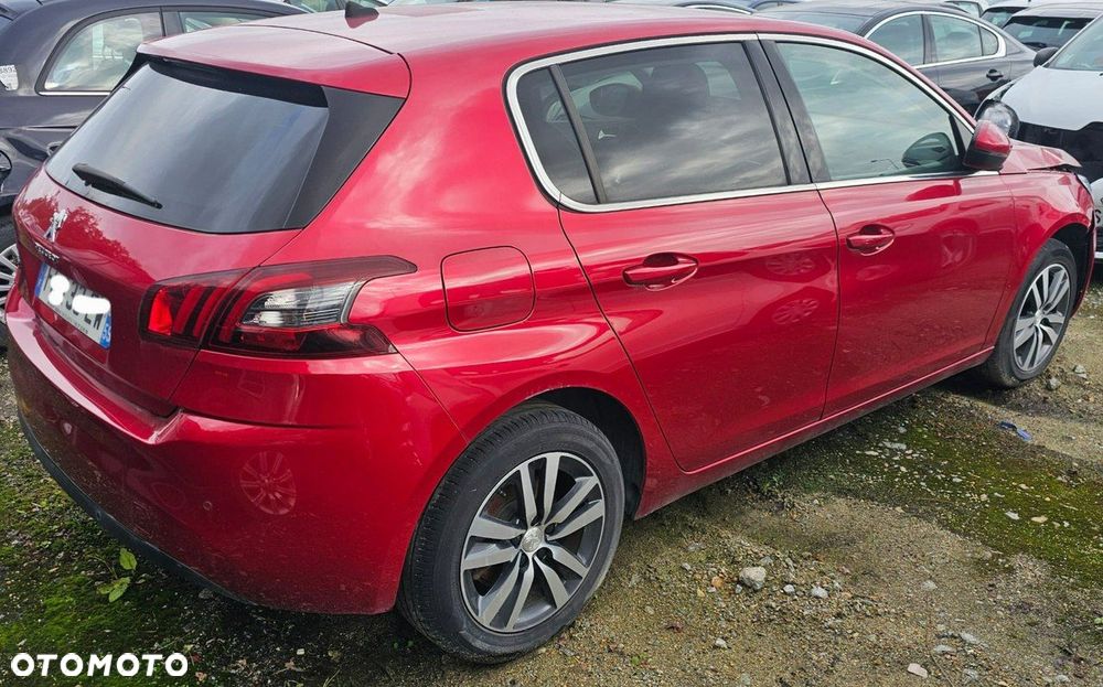 Peugeot 308 - 1
