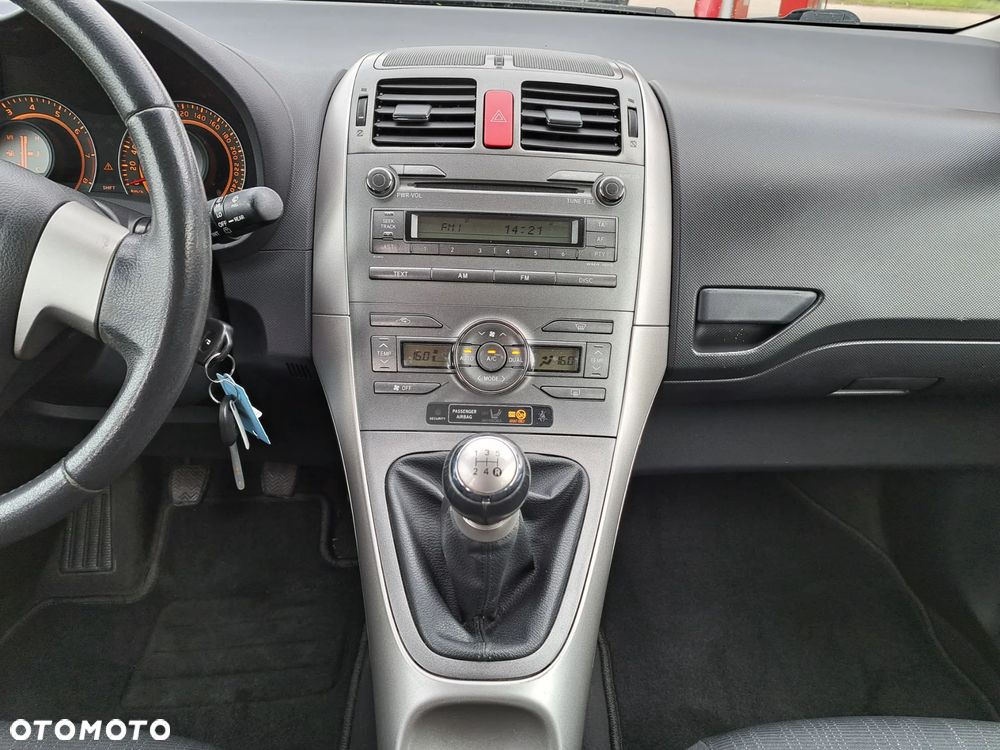 Toyota Auris 1.4 VVT-i Sol - 21