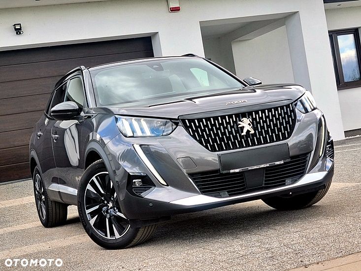 Peugeot 2008 PureTech 130 EAT8 GT - 12