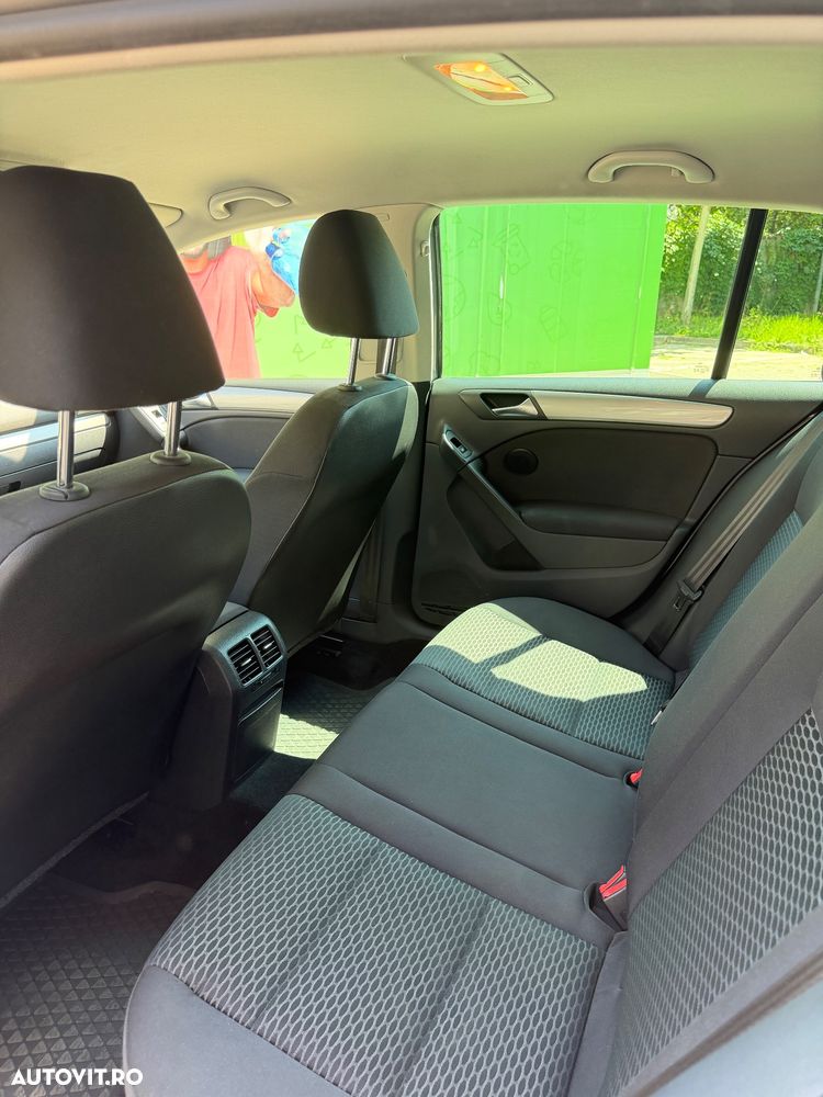 Volkswagen Golf 1.6 TDI BlueMotion Technology Comfortline - 14