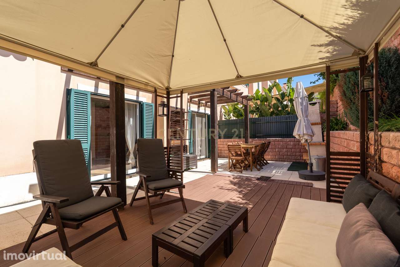 Moradia T3+1 com estacionamento e piscina comum em condomínio privado - Grande imagem: 4/40