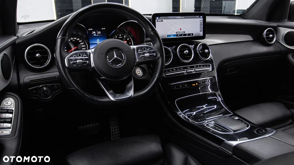 Mercedes-Benz GLC 300 e 4-Matic AMG Line - 15