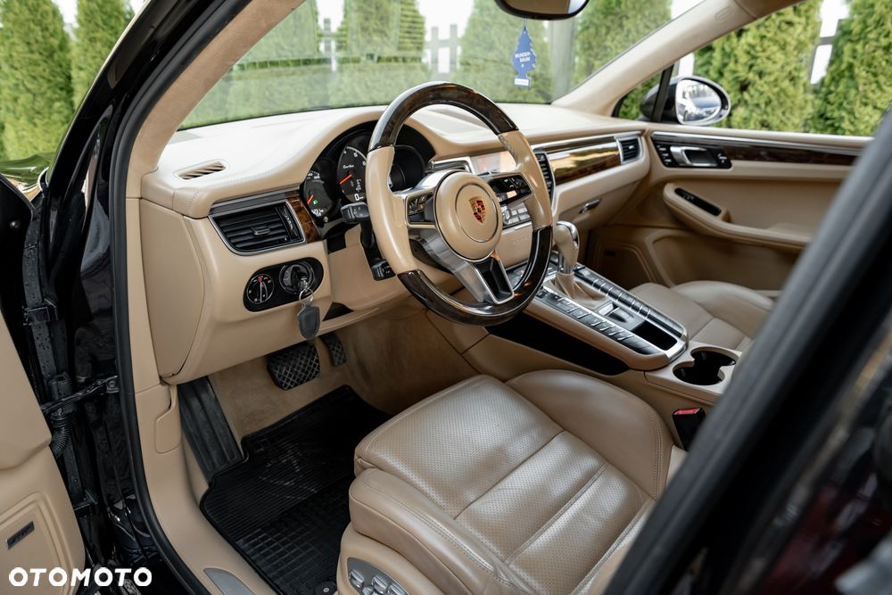 Porsche Macan Turbo - 15