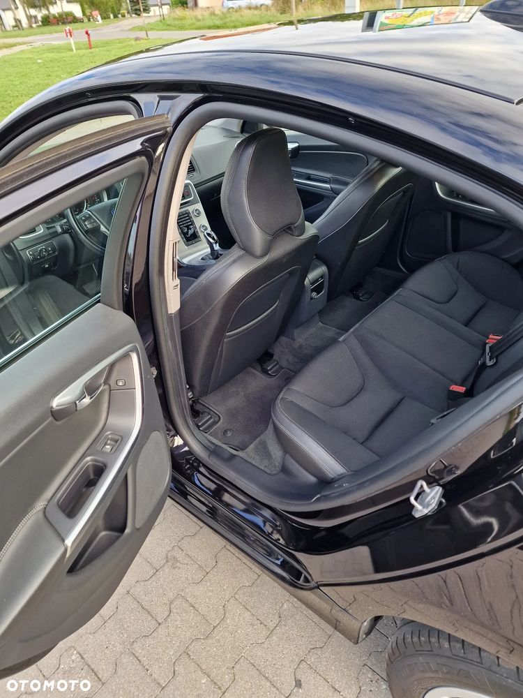 Volvo S60 D4 Drive-E Momentum - 20