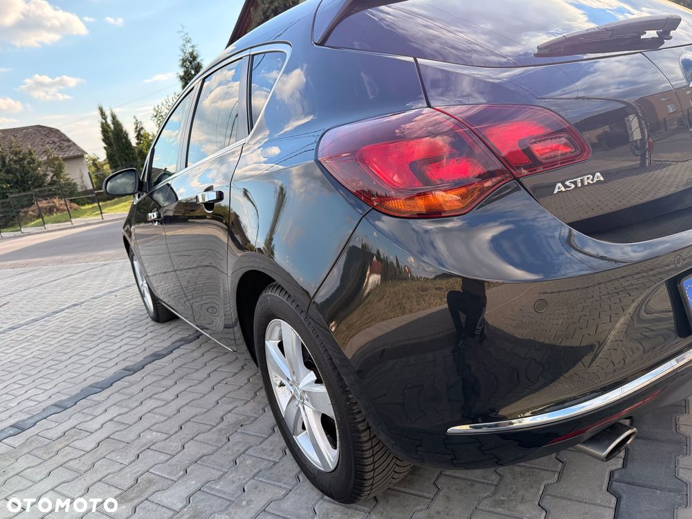 Opel Astra 1.4 Turbo Exklusiv - 17
