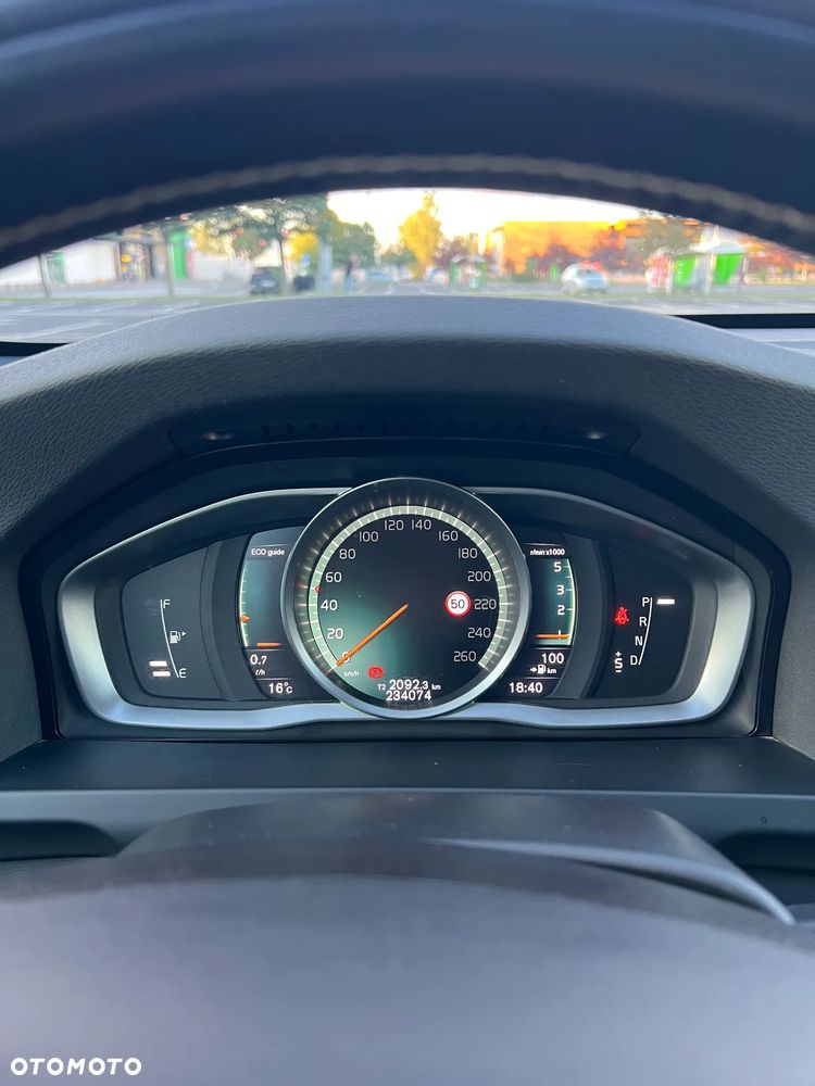 Volvo V60 D4 Geartronic Linje Svart - 17