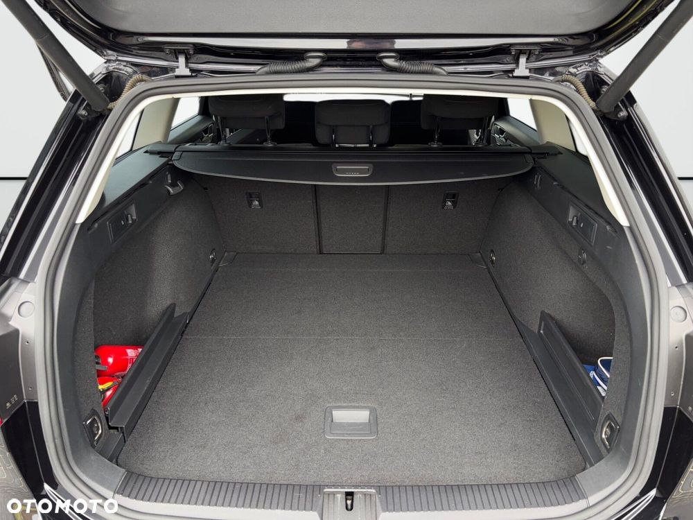 Volkswagen Passat 1.8 TSI BMT Comfortline - 26