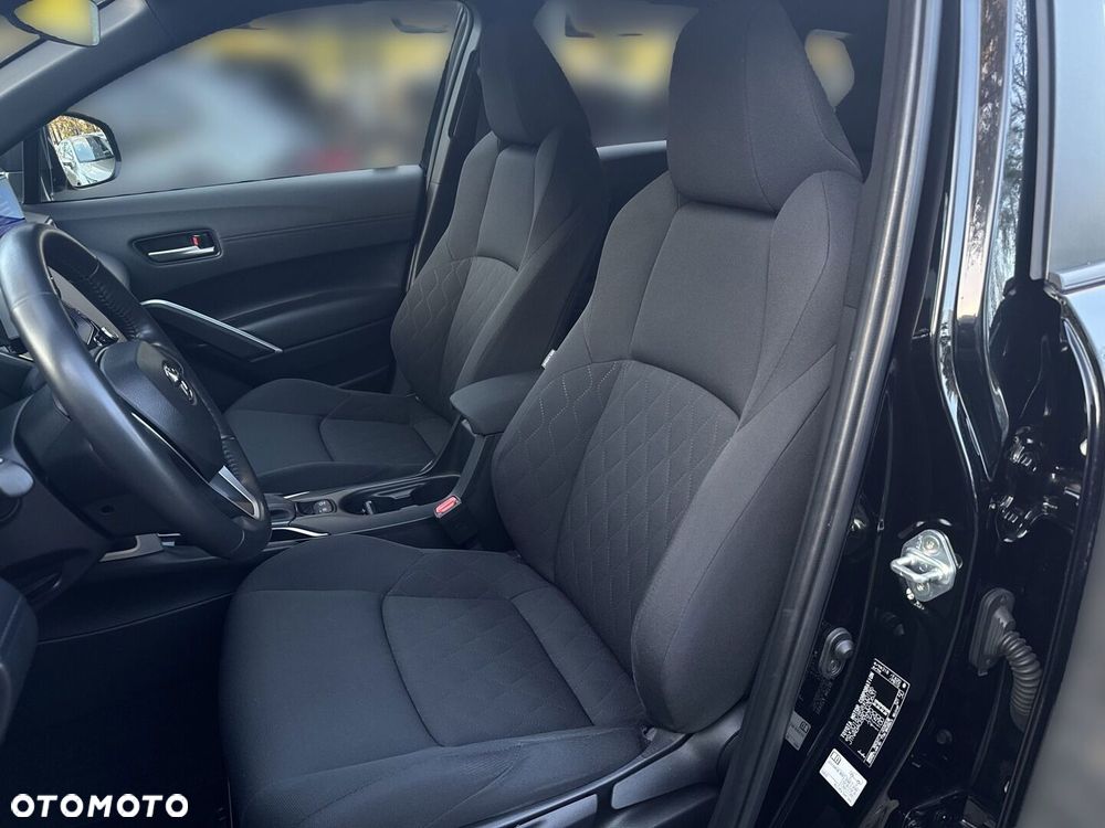 Toyota Corolla Cross - 11