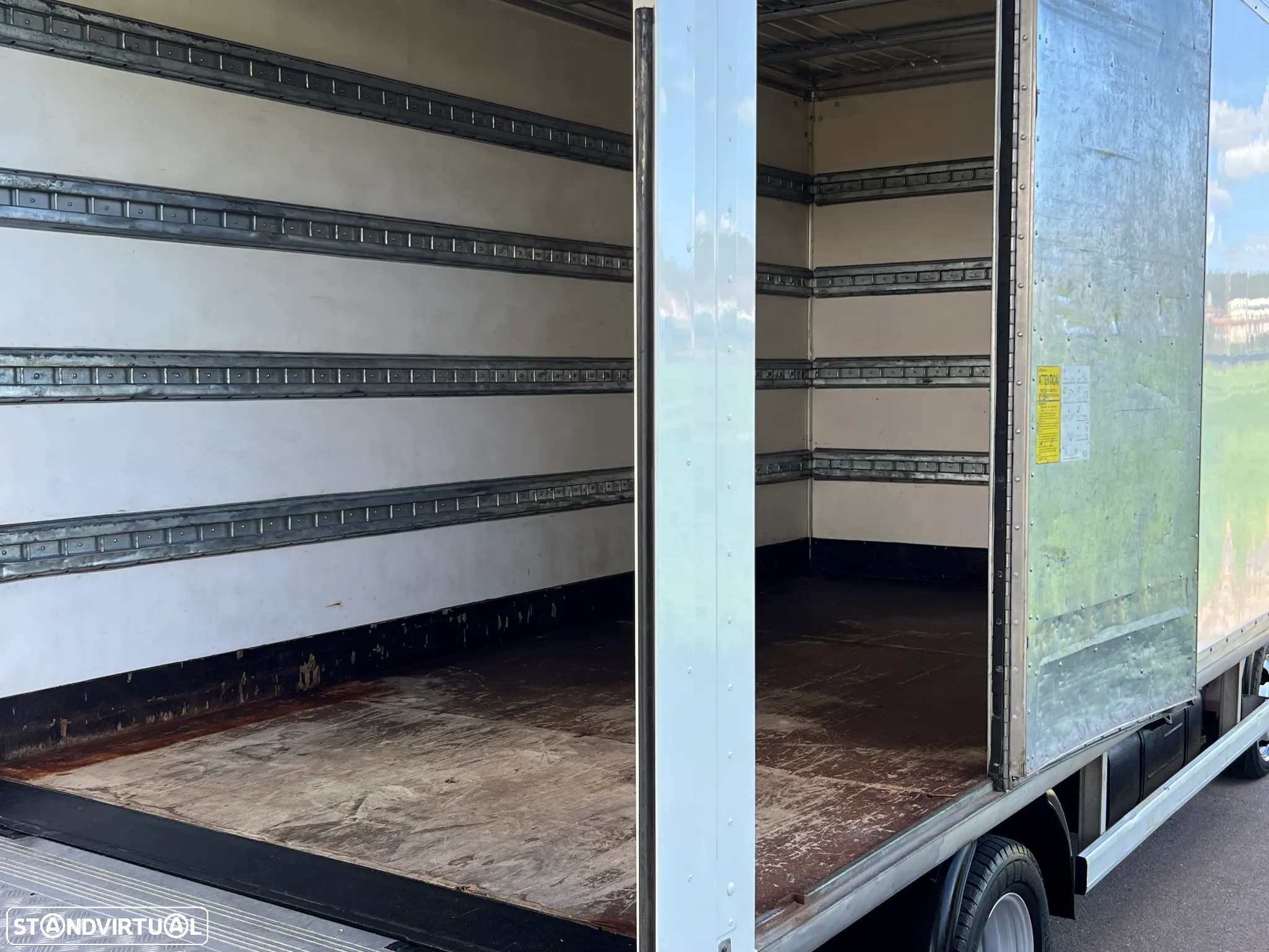 Toyota DYNA M 35.33 3.0 D4D 140 CV PLATAFORMA - 12