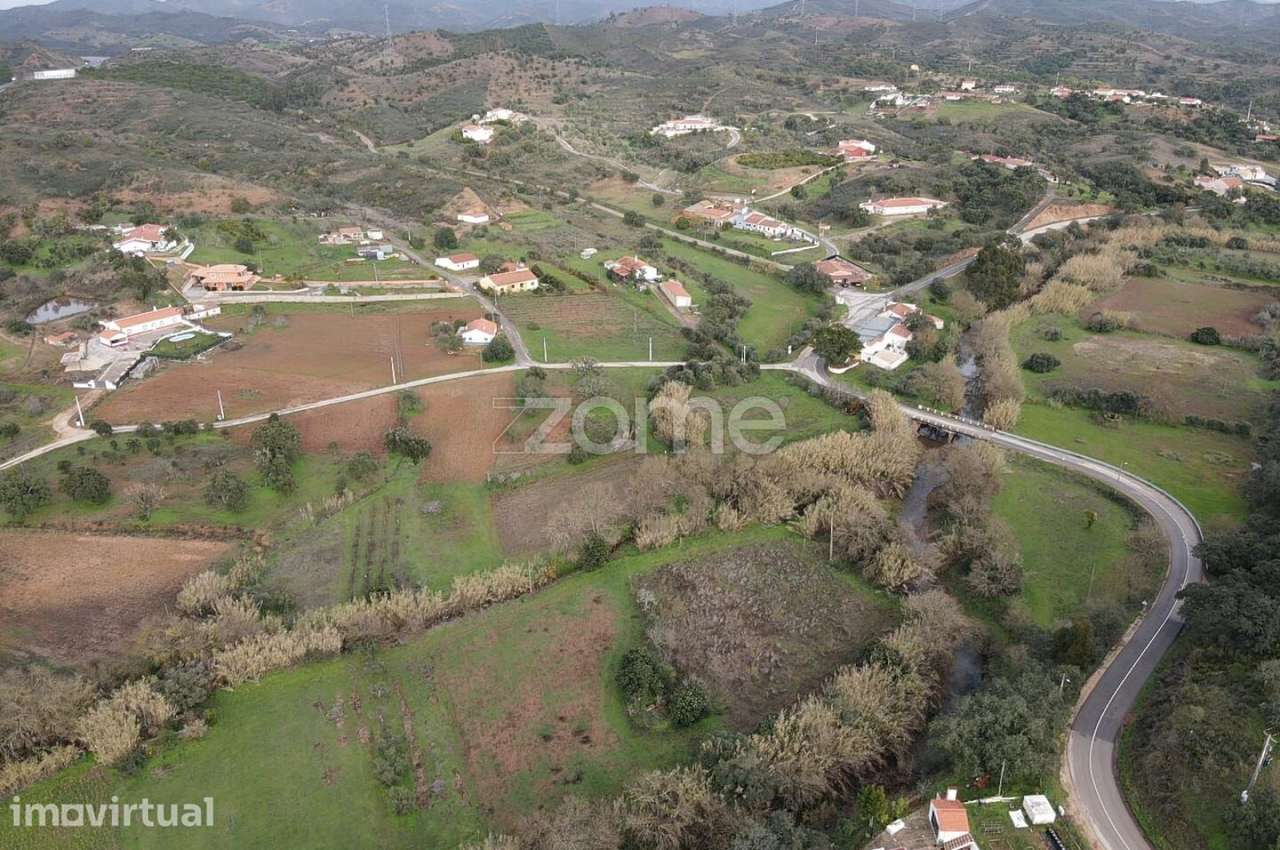 Terreno em Vale Figueira, Messines, com leito de água, 9.400 m². - Grande imagem: 4/15