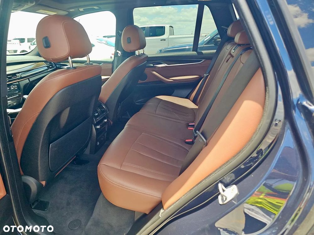 BMW X5 xDrive35i - 13