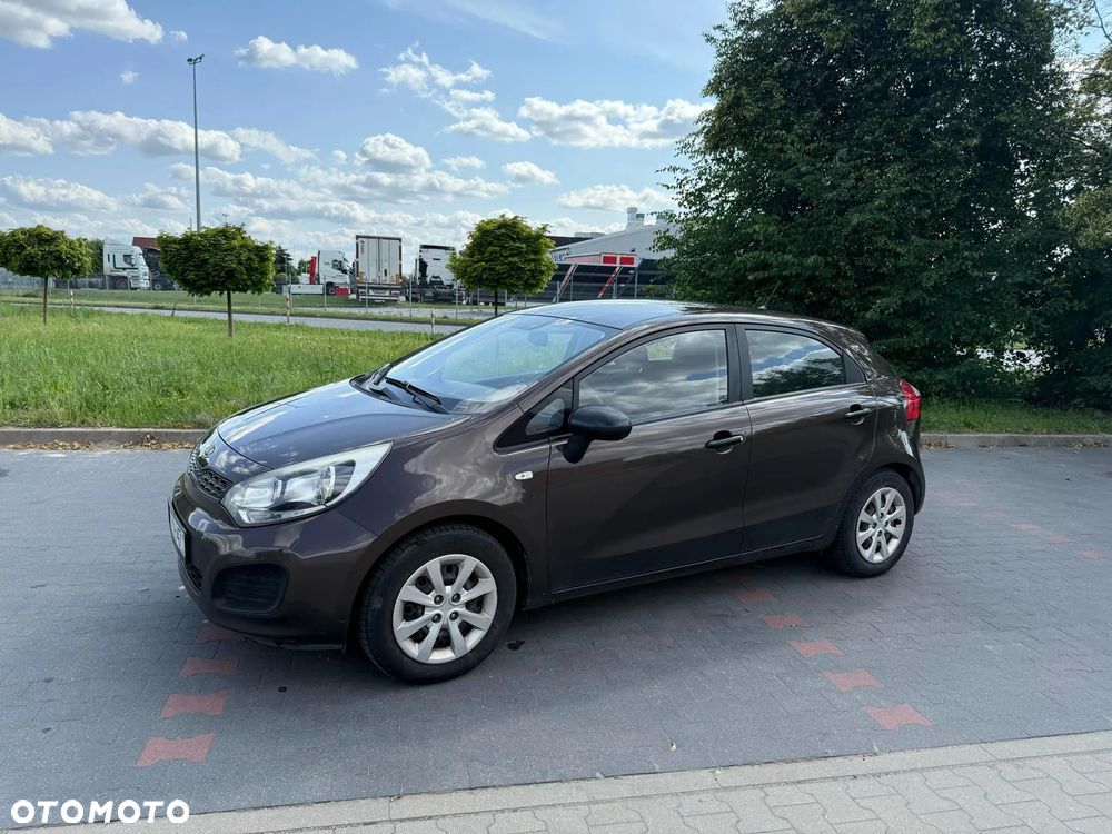 Kia Rio - 1