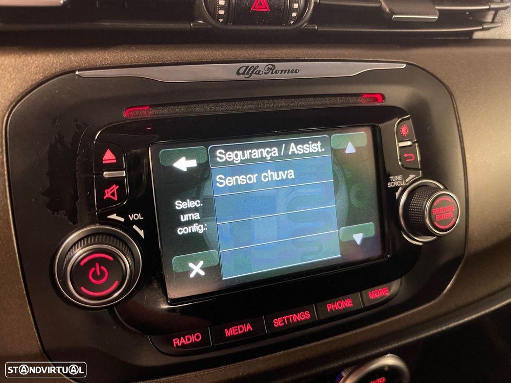 Alfa Romeo Giulietta 1.6 JTDm Distinctive - 13