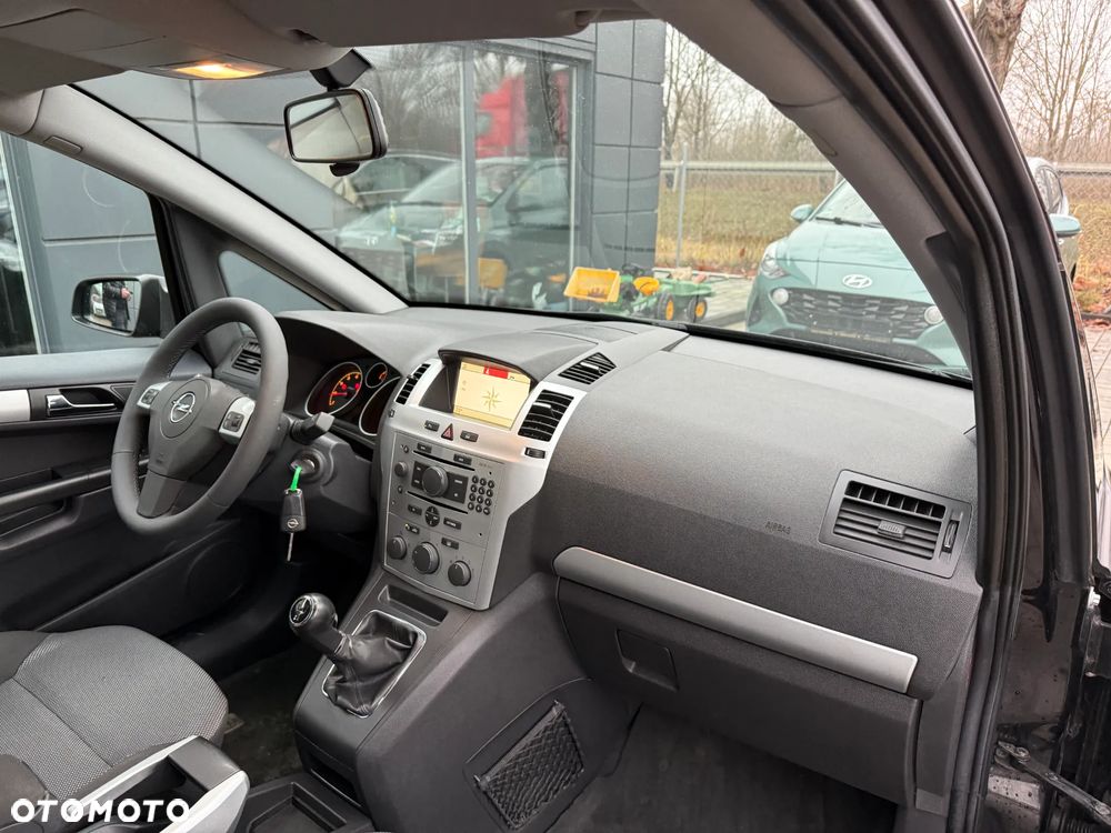 Opel Zafira 1.8 Cosmo - 7