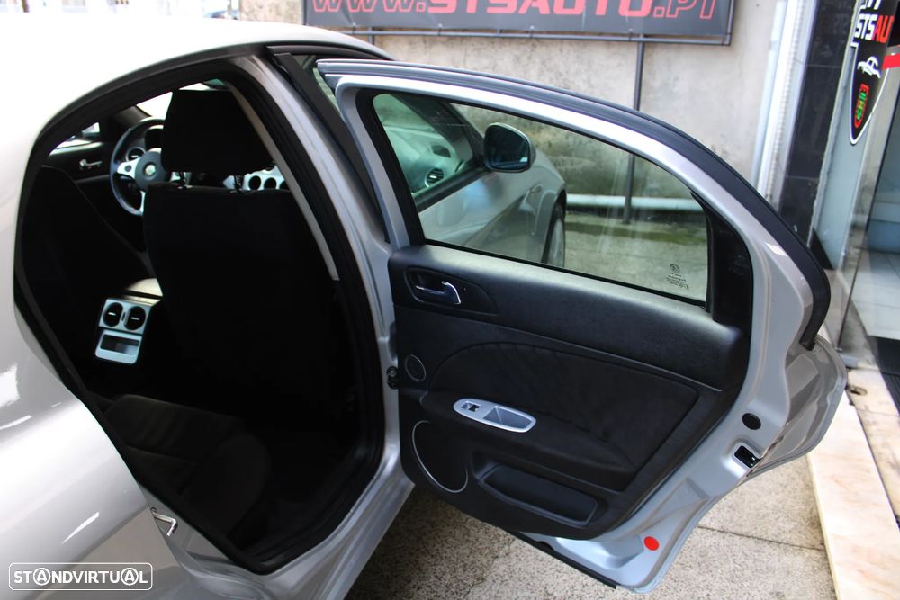 Alfa Romeo 159 1.9 JTDM 16V - 26