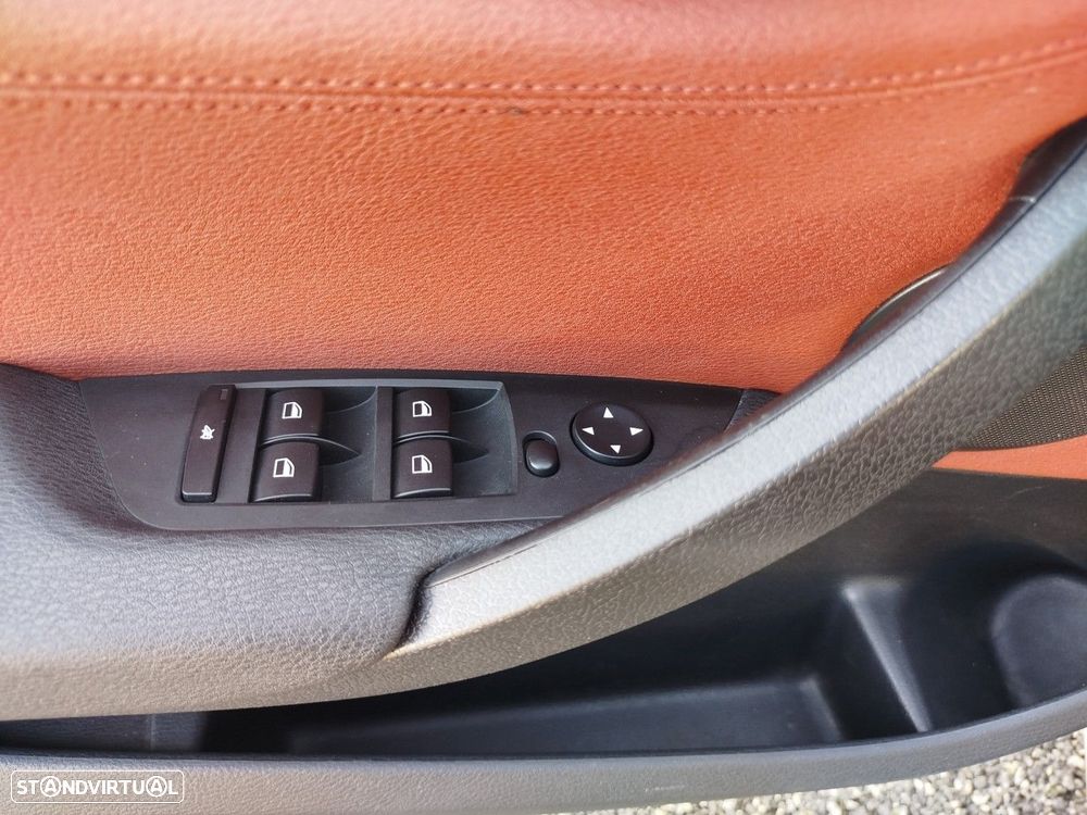 BMW X1 18 d sDrive - 24