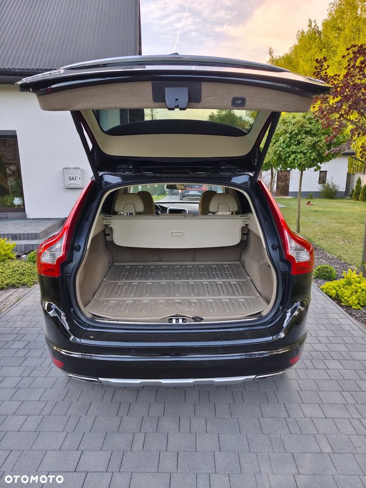 Volvo XC 60 D5 AWD Summum - 5