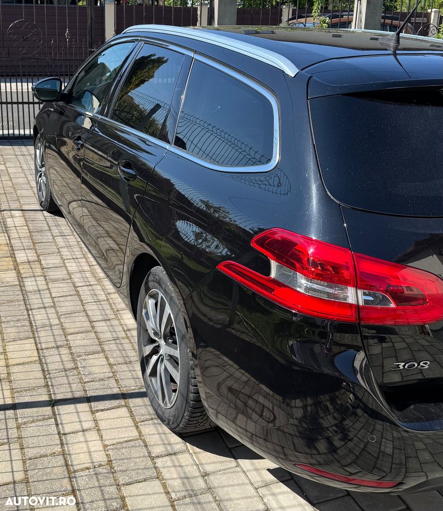 Peugeot 308 1.2 L PureTech Turbo Allure Aut. - 4