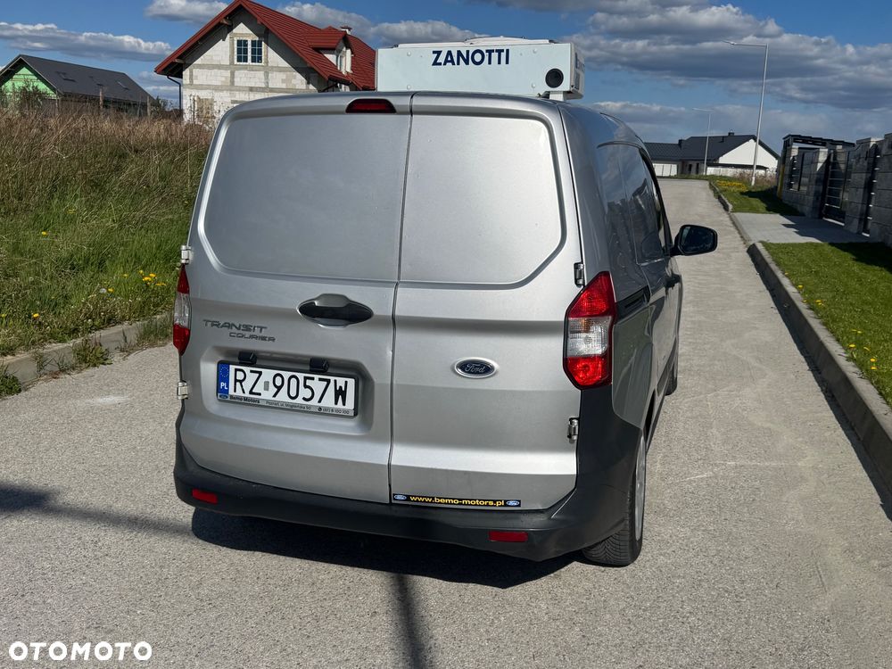 Ford Transit courier - 8