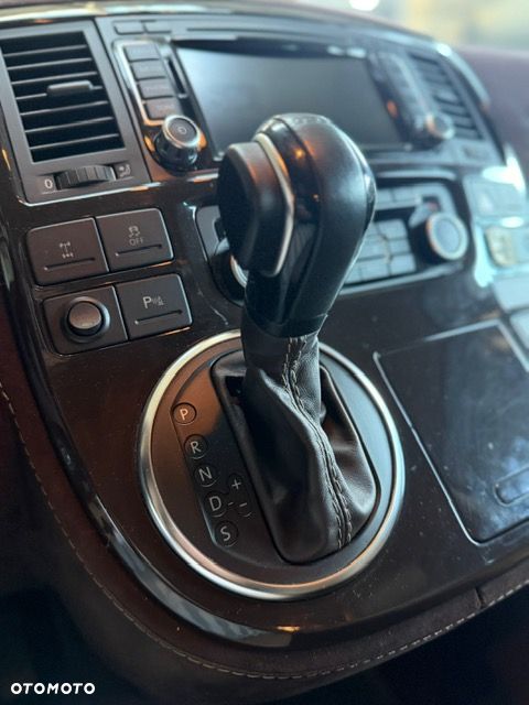 Volkswagen Multivan - 15