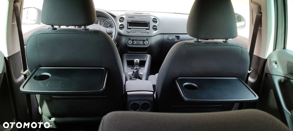 Volkswagen Golf - 25