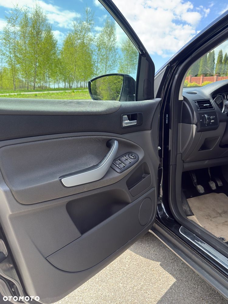 Ford Kuga 2.0 TDCi 4WD Titanium - 11