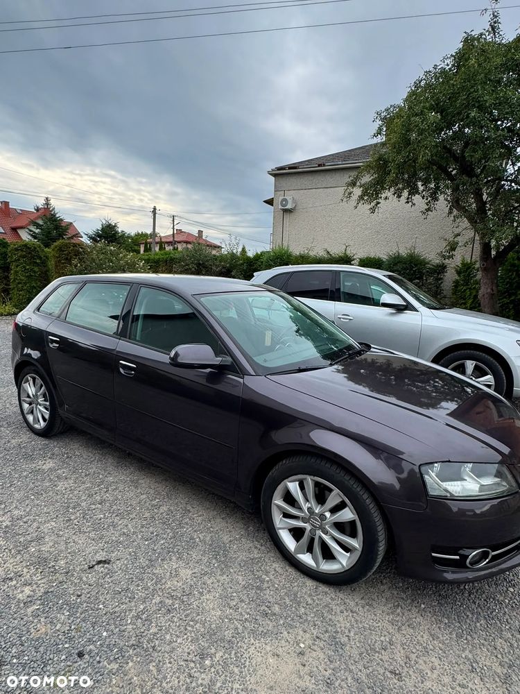 Audi A3 Sportback 2.0 TDI DPF Ambiente - 2