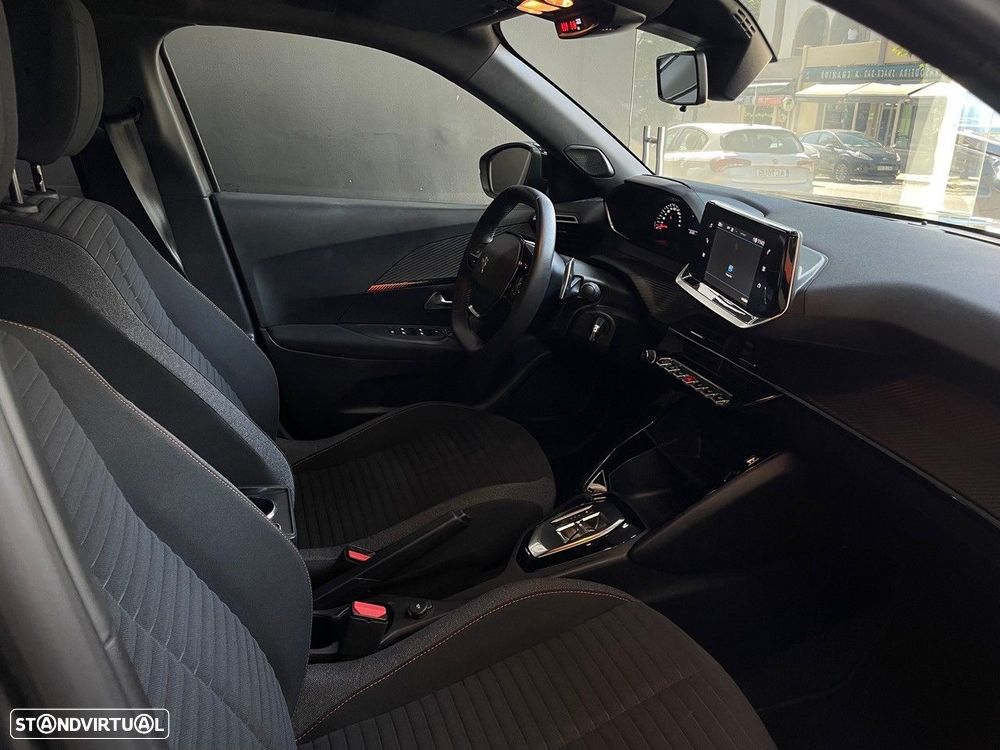 Peugeot 2008 1.5 BlueHDi Active Pack EAT8 - 11