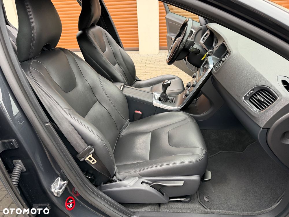 Volvo V60 D2 Drive-E Kinetic - 40