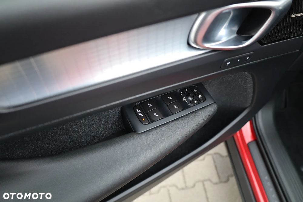 Volvo XC 40 D4 AWD Geartronic R-Design - 20