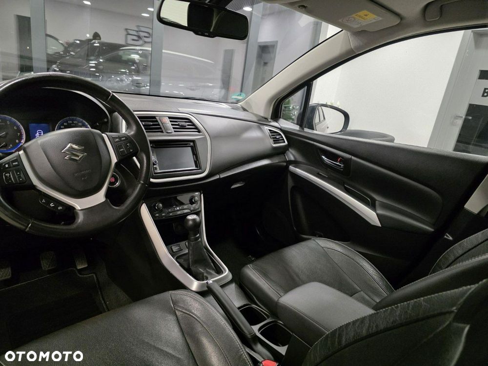 Suzuki SX4 S-Cross 1.6 XLED - 15