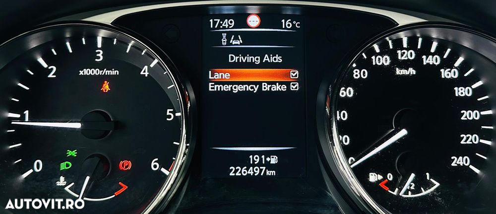 Nissan X-Trail 1.6 dCi N-Vision - 34