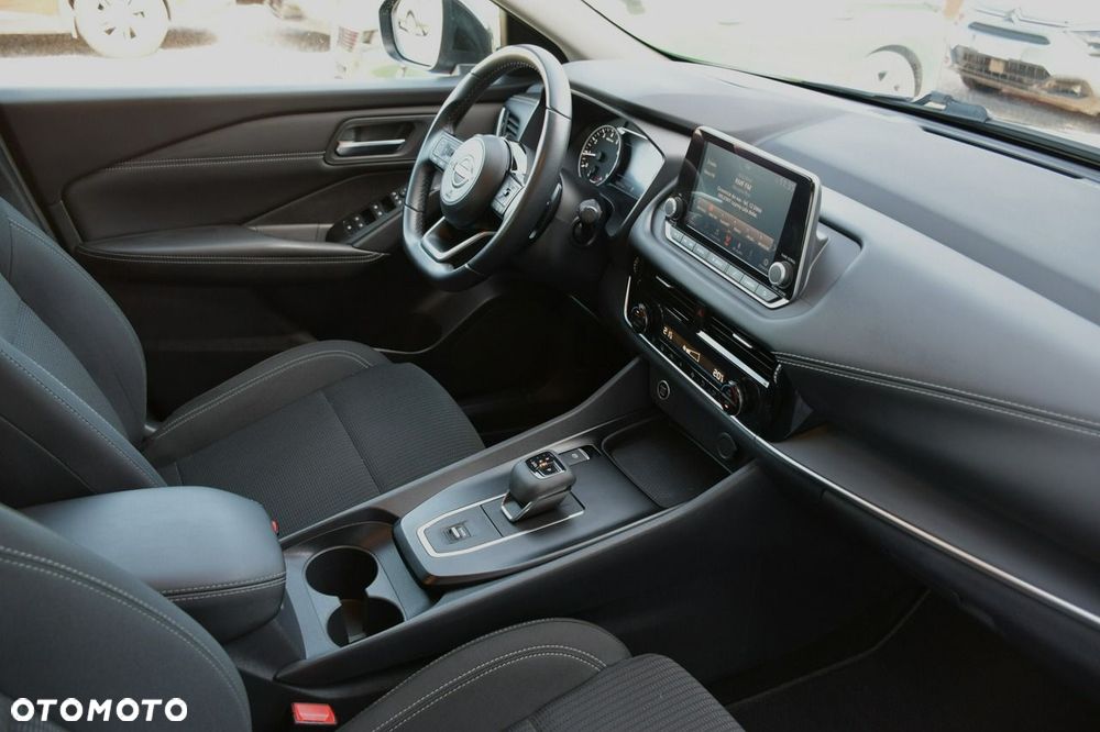 Nissan Qashqai 1.3 DIG-T mHEV N-Connecta Xtronic - 23