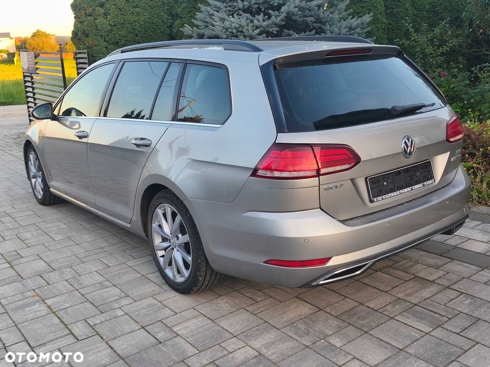 Volkswagen Golf - 4