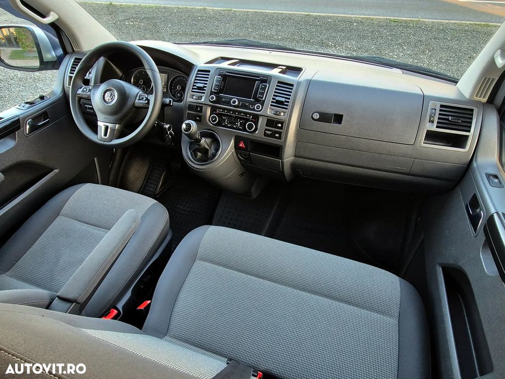 Volkswagen Caravelle - 5