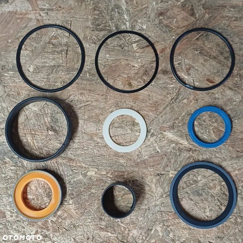 Zestaw uszczelek cylindra hydraulicznego CAT 3387156 OEM - 2