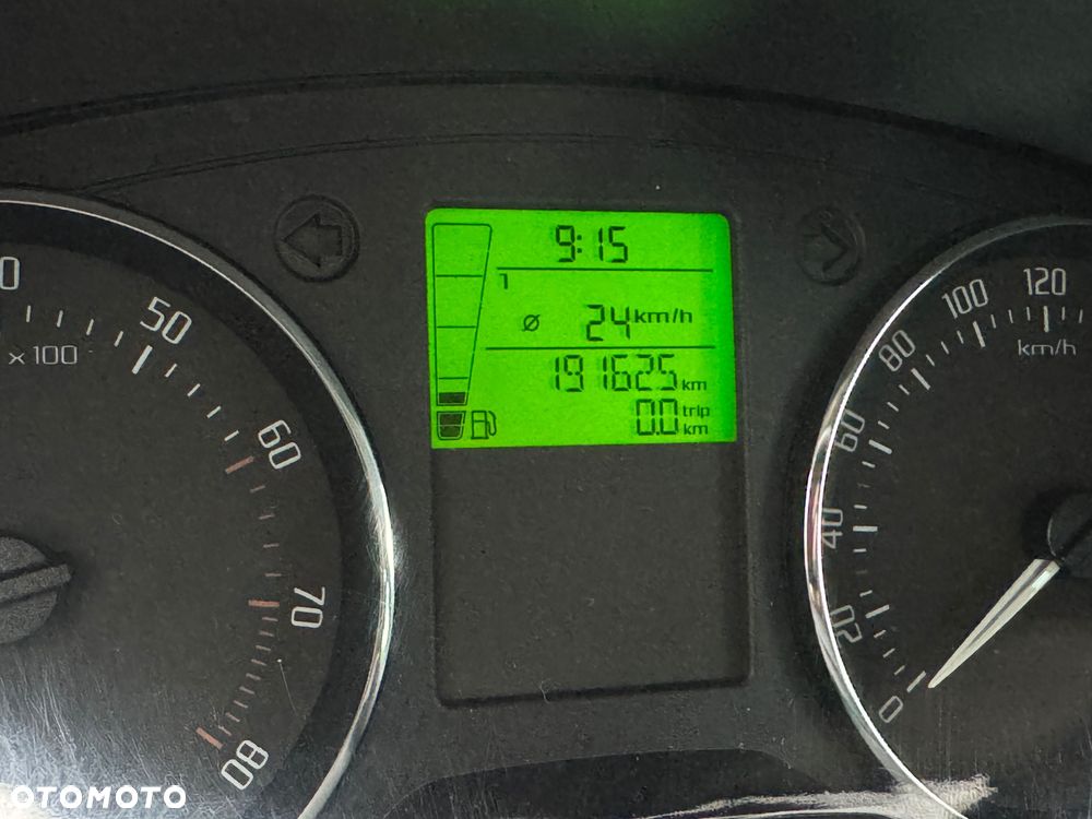 Skoda Roomster - 12
