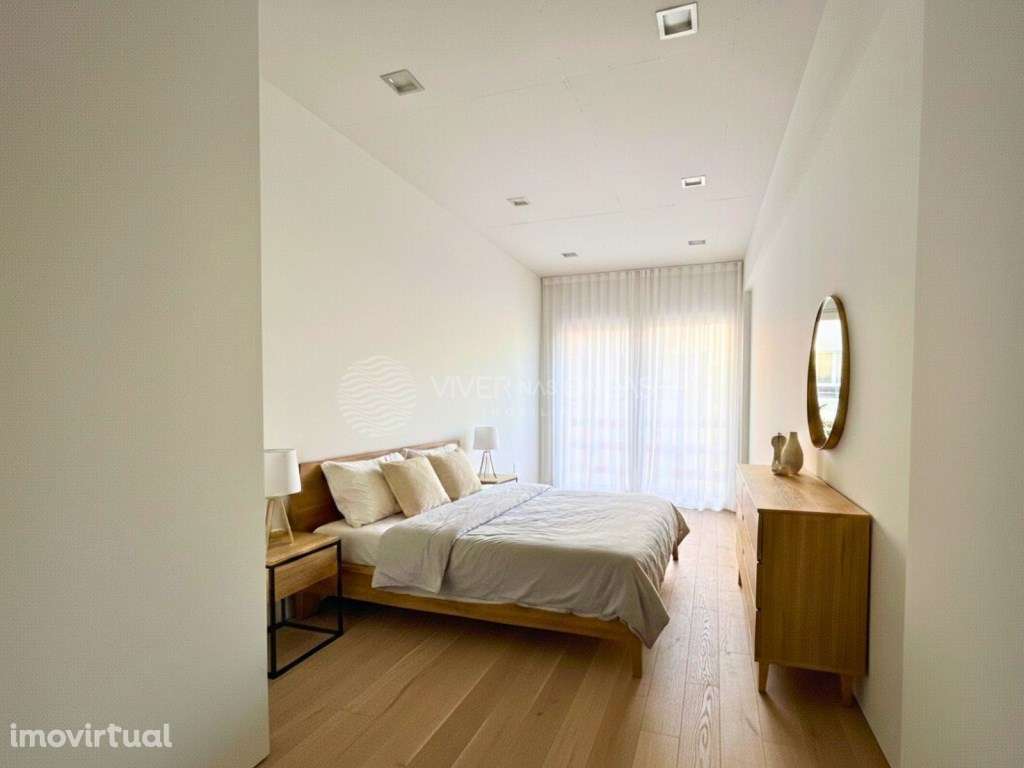 T2 Duplex c/ duas varandas no coração da Costa da Caparica. - Grande imagem: 4/47