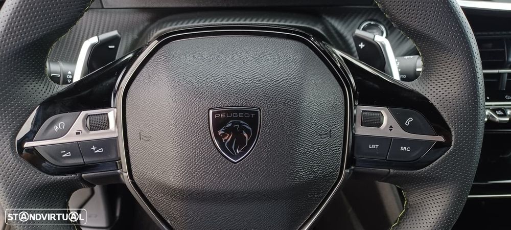 Peugeot 2008 1.2 PureTech GT EAT8 - 24